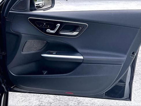 Used 2025 Mercedes-Benz C 300 4MATIC Sedan image 23