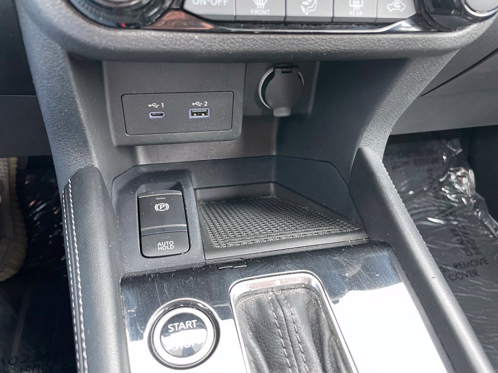 Used 2024 Nissan Kicks SR FWD image 12