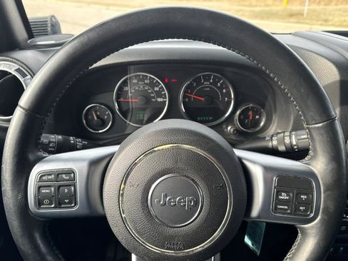 Used 2015 Jeep Wrangler Unlimited Rubicon w/ Dual Top Group image 37