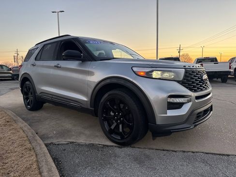 Used 2023 Ford Explorer ST-Line w/ Class IV Trailer Tow Package image 8