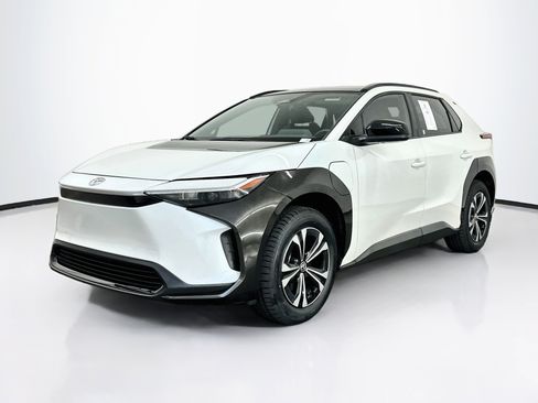 Used 2024 Toyota bZ4X AWD w/ Weather Package image 3