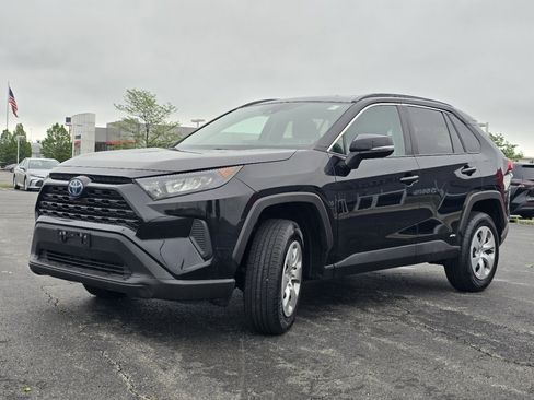 Used 2022 Toyota RAV4 LE AWD/4WD image 10
