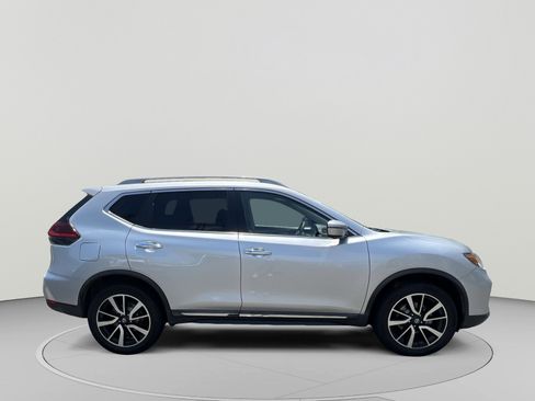 Used 2020 Nissan Rogue SL w/ Premium Package AWD/4WD image 6