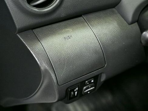 Used 2011 Toyota Yaris Sedan image 31