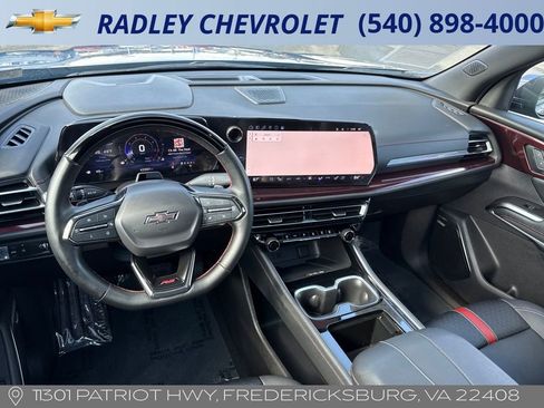 Used 2024 Chevrolet Traverse RS image 13