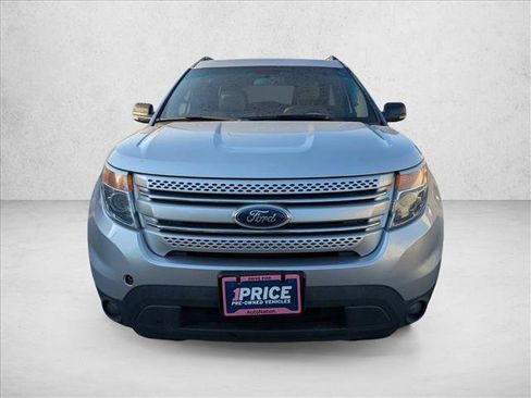 Used 2012 Ford Explorer XLT AWD/4WD image 2