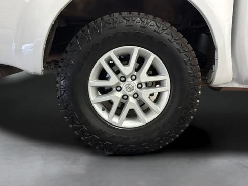 Used 2018 Nissan Frontier SV AWD/4WD image 34