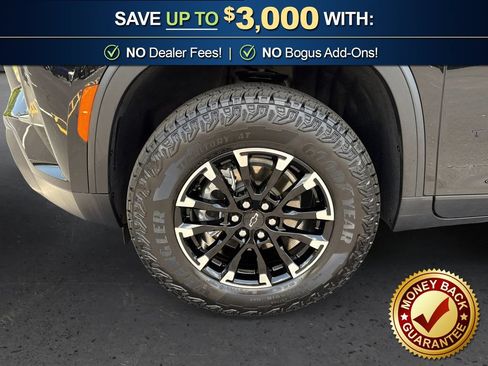 Used 2026 Chevrolet Traverse Z71 w/ Driver Confidence Package AWD/4WD image 13