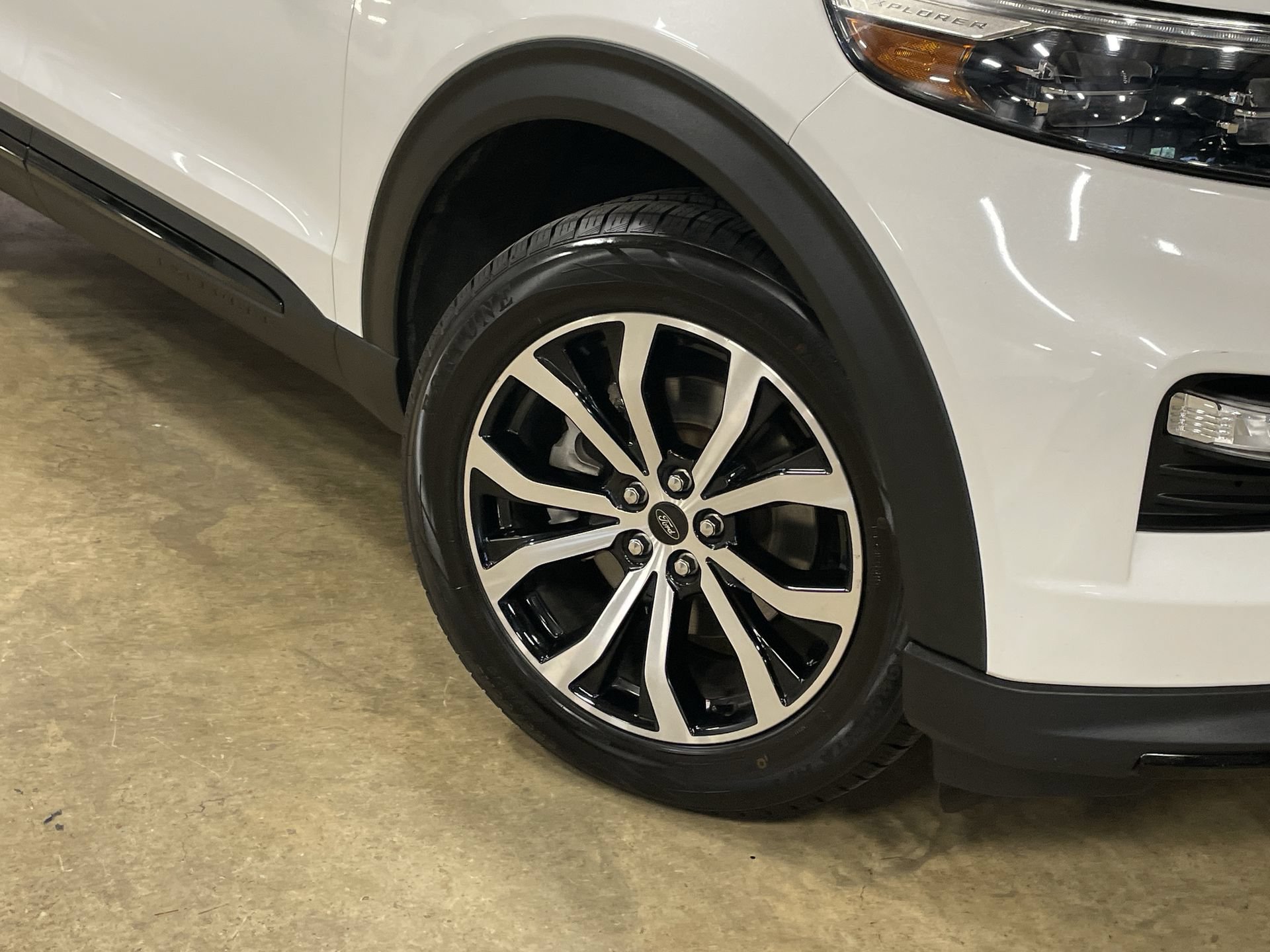Used 2022 Ford Explorer ST AWD/4WD image 11