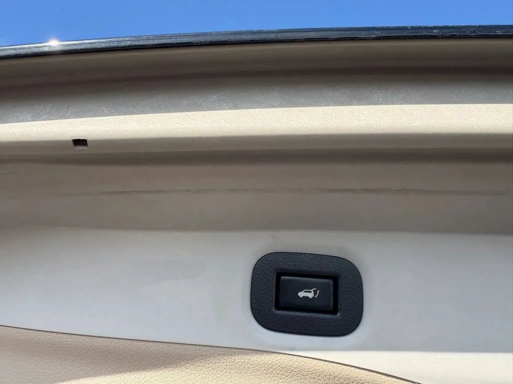 Used 2014 Nissan Rogue SL AWD/4WD image 11