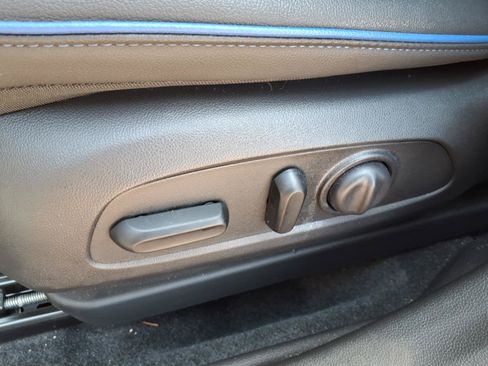 Used 2024 Buick Envista Sport Touring w/ Convenience I Package FWD image 22