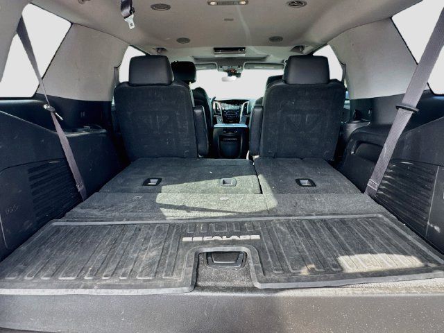 Used 2017 Cadillac Escalade Luxury AWD/4WD image 28