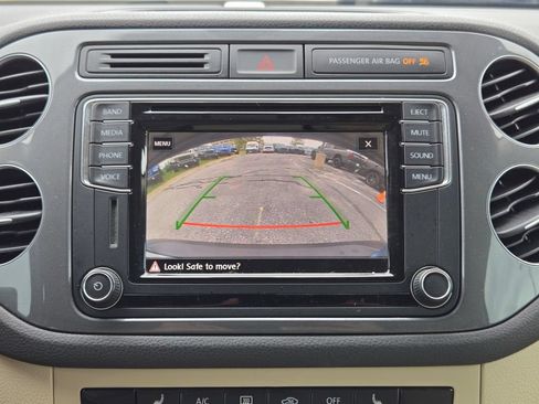 Used 2017 Volkswagen Tiguan S AWD/4WD image 21
