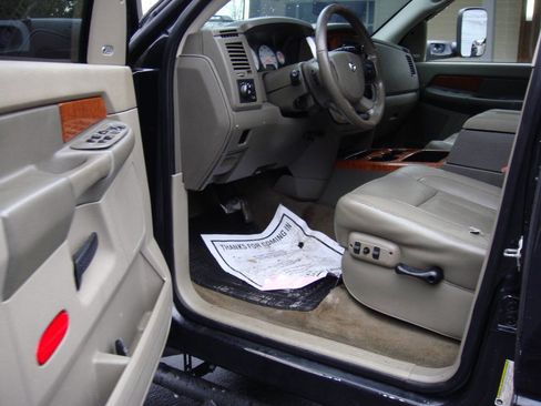 Used 2007 Dodge Ram 3500 Truck Laramie image 15