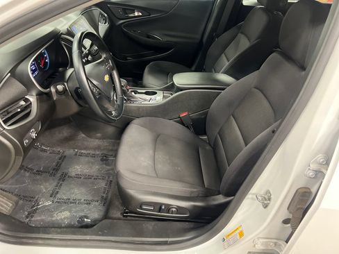 Used 2024 Chevrolet Malibu RS FWD image 13