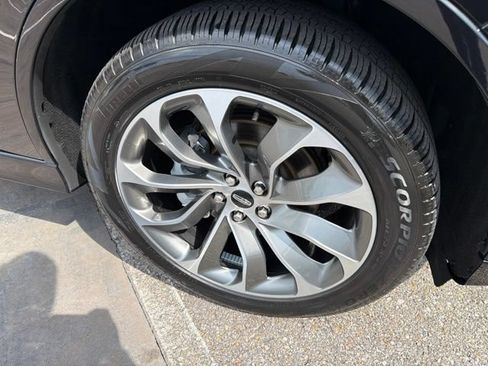 Used 2025 Lincoln Aviator AWD w/ Jet Appearance Package image 10