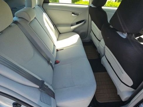 Used 2015 Toyota Prius Two FWD image 11