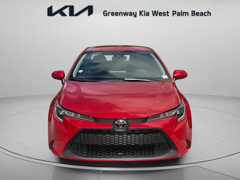 Used 2020 Toyota Corolla LE FWD image 2