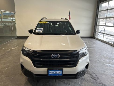 Used 2025 Subaru Forester image 31