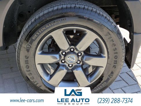 Used 2015 Nissan Titan SV w/ SV Value Truck Package image 9