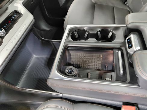 Certified 2025 Ford Expedition Active AWD/4WD image 32