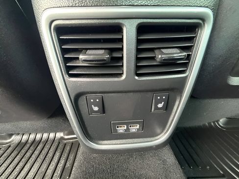 Used 2019 Dodge Charger R/T w/ Plus Group RWD image 8