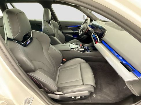 Used 2025 BMW M5 Touring AWD/4WD image 21