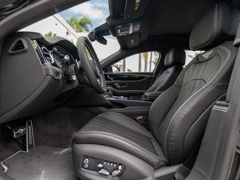 Used 2024 Bentley Flying Spur S V8 AWD/4WD image 10