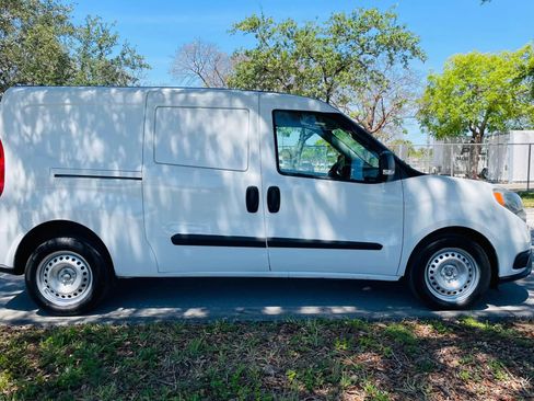 Used 2022 RAM ProMaster City Tradesman FWD image 5
