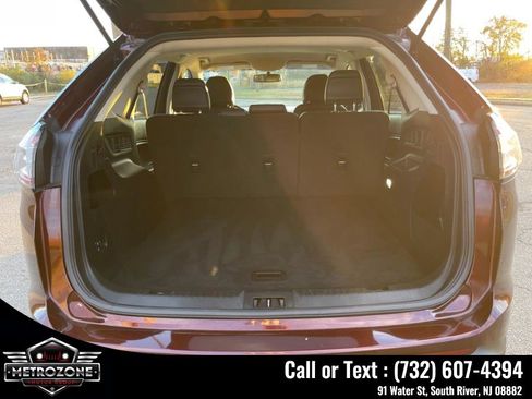 Used 2017 Ford Edge SEL w/ Equipment Group 201A AWD/4WD image 17
