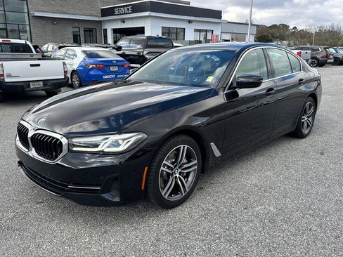 Used 2023 BMW 530i xDrive w/ Premium Package image 7