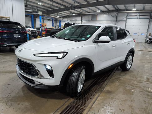 Used 2024 Buick Encore GX Preferred w/ Comfort Package image 6