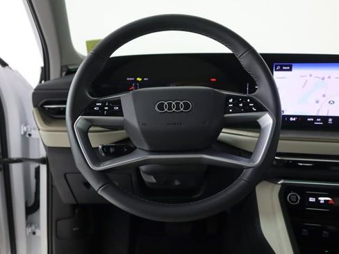 Used 2025 Audi Q5 Premium w/ Convenience Package image 22