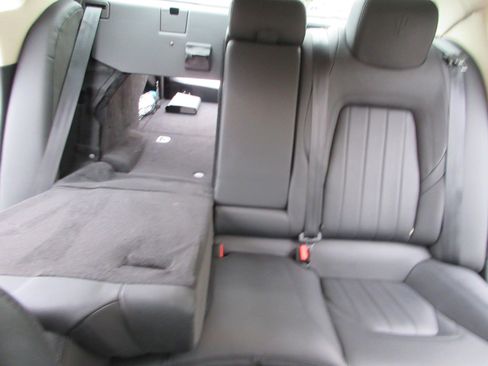 Used 2022 Maserati Quattroporte Modena image 34