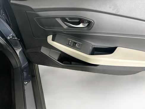 Used 2025 Honda Accord SE image 30