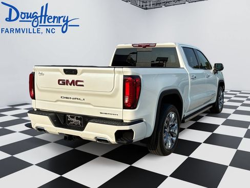 Used 2024 GMC Sierra 1500 Denali AWD/4WD image 5