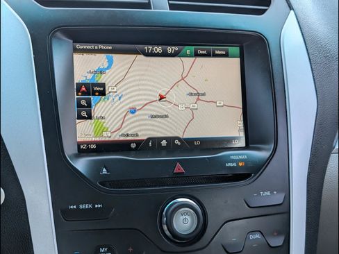 Used 2014 Ford Explorer XLT w/ Equipment Group 202A FWD image 15