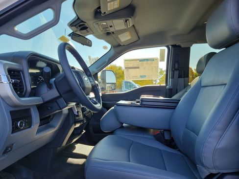 New 2026 Ford F350 XL w/ XL Chrome Package image 18