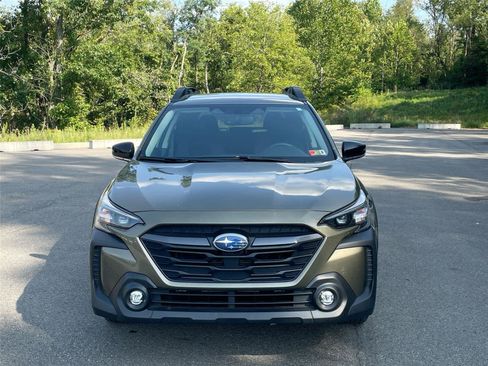 Certified 2025 Subaru Outback Premium AWD/4WD image 8