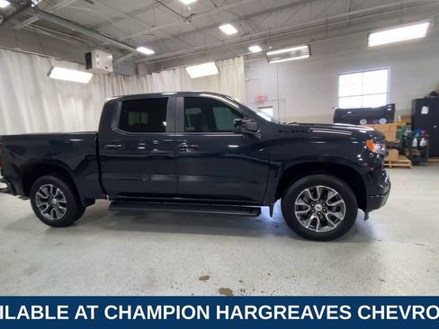 Used 2023 Chevrolet Silverado 1500 RST w/ Convenience Package II AWD/4WD image 2