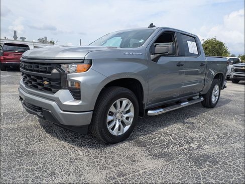 Certified 2026 Chevrolet Silverado 1500 Custom RWD image 8