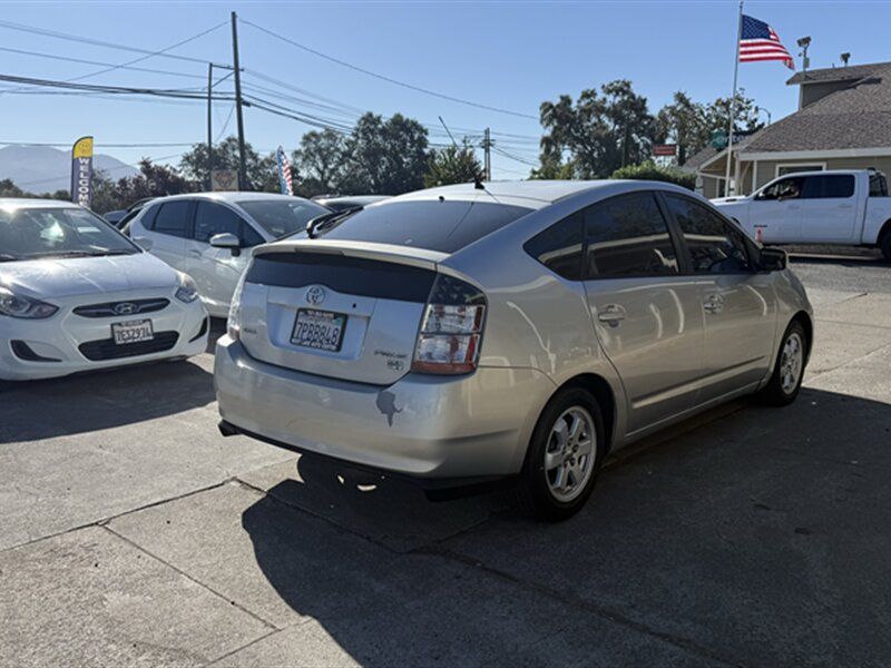 Used 2004 Toyota Prius FWD image 4