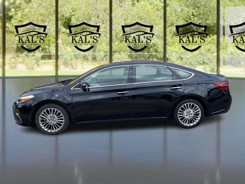 Used 2016 Toyota Avalon Limited FWD image 8