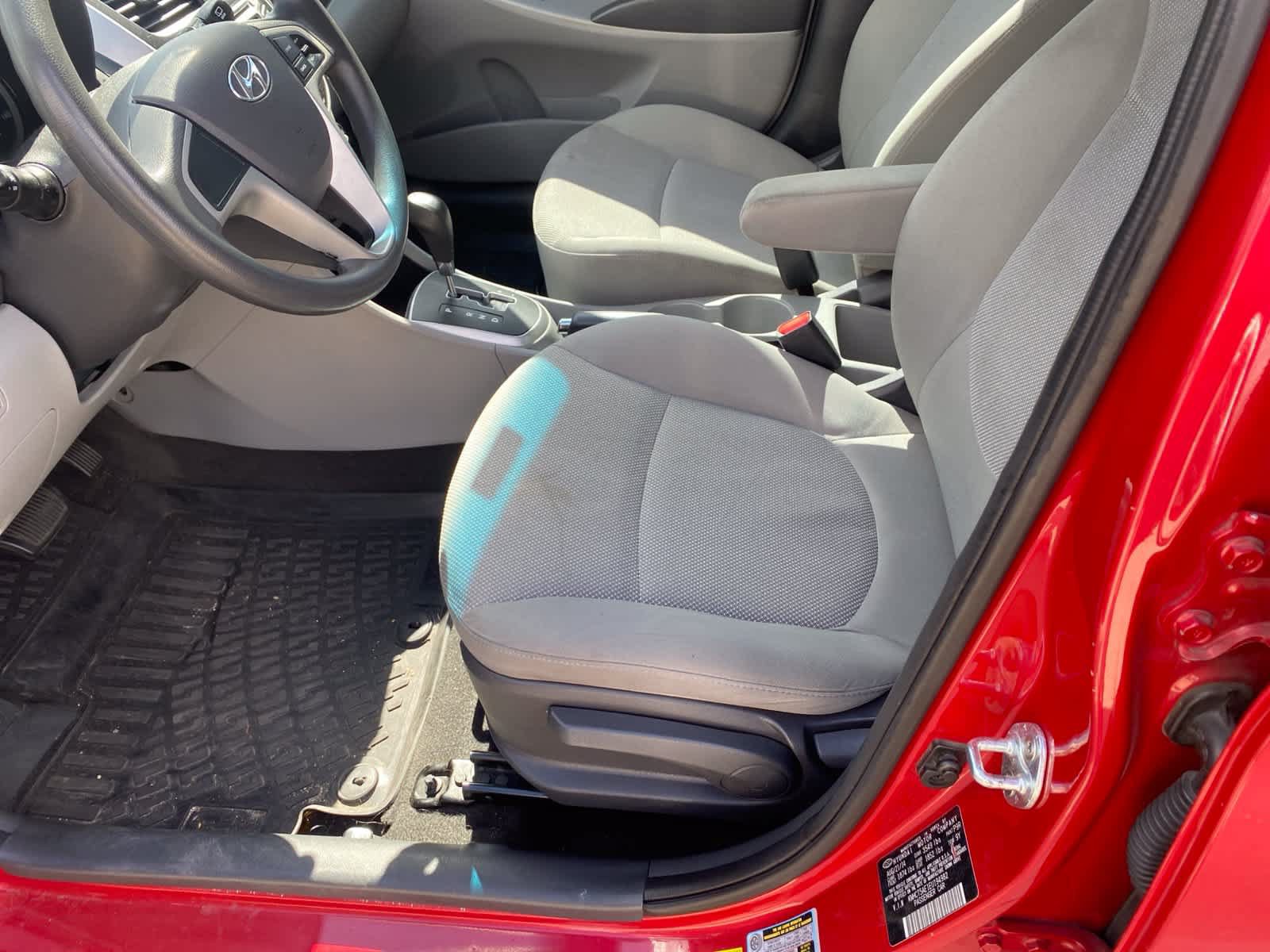 Used 2014 Hyundai Accent GS FWD image 8