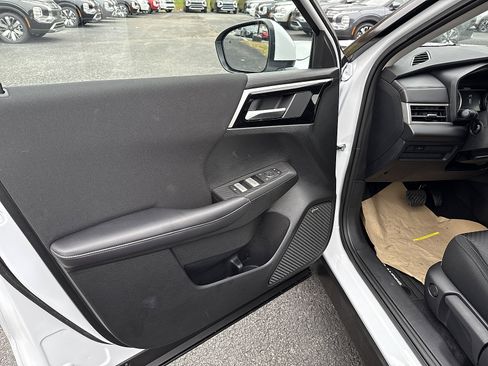 New 2025 Mitsubishi Outlander ES image 11