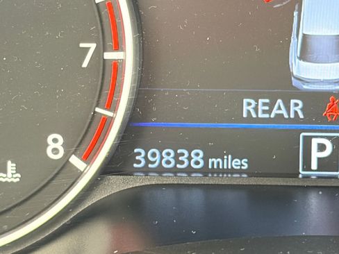Used 2025 Nissan Altima 2.5 SV FWD image 40