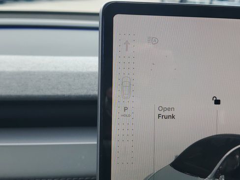 Used 2026 Tesla Model Y Long Range image 30