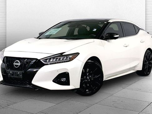 Used 2023 Nissan Maxima SR image 12