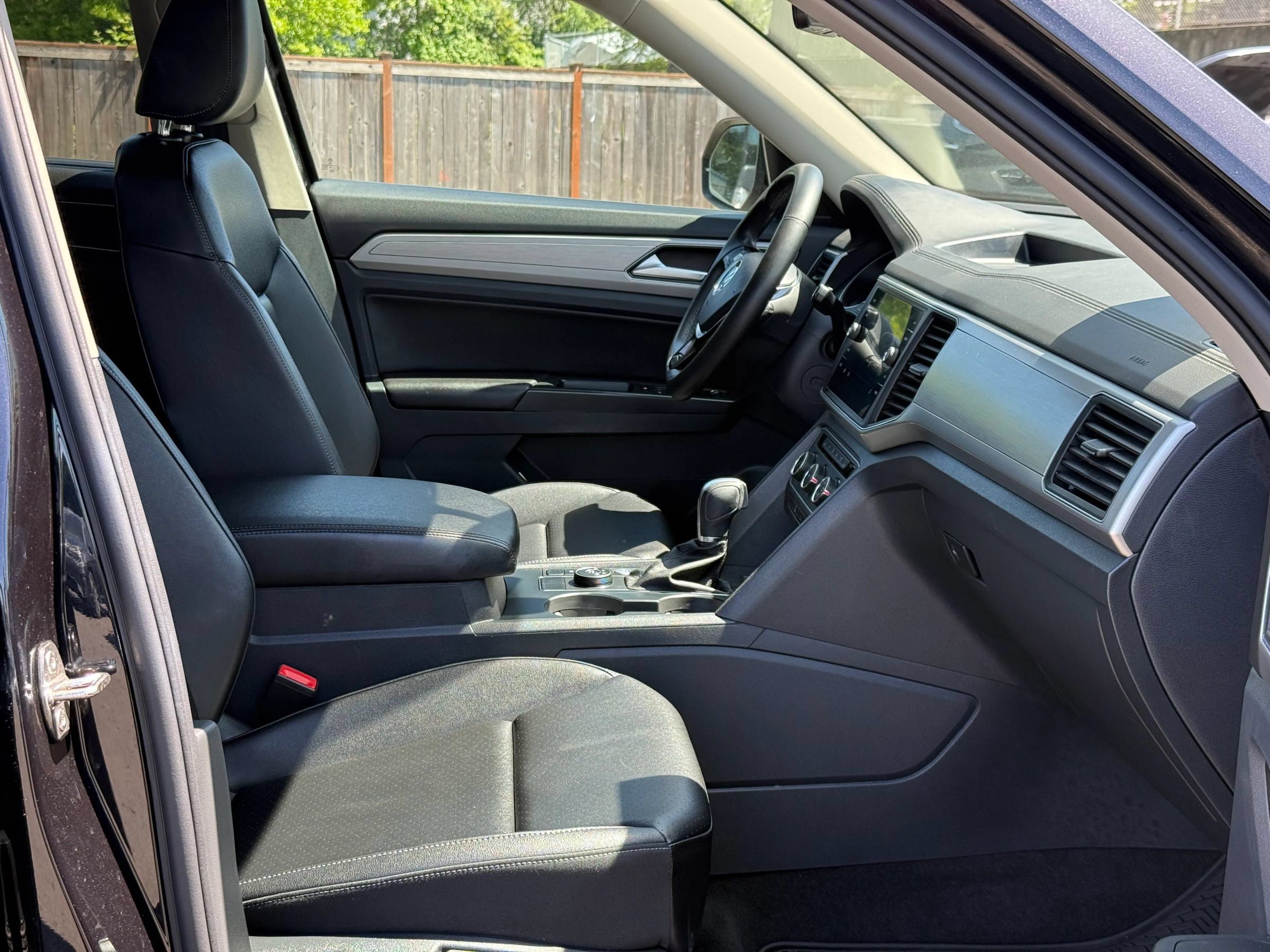 Used 2018 Volkswagen Atlas SE AWD/4WD image 30