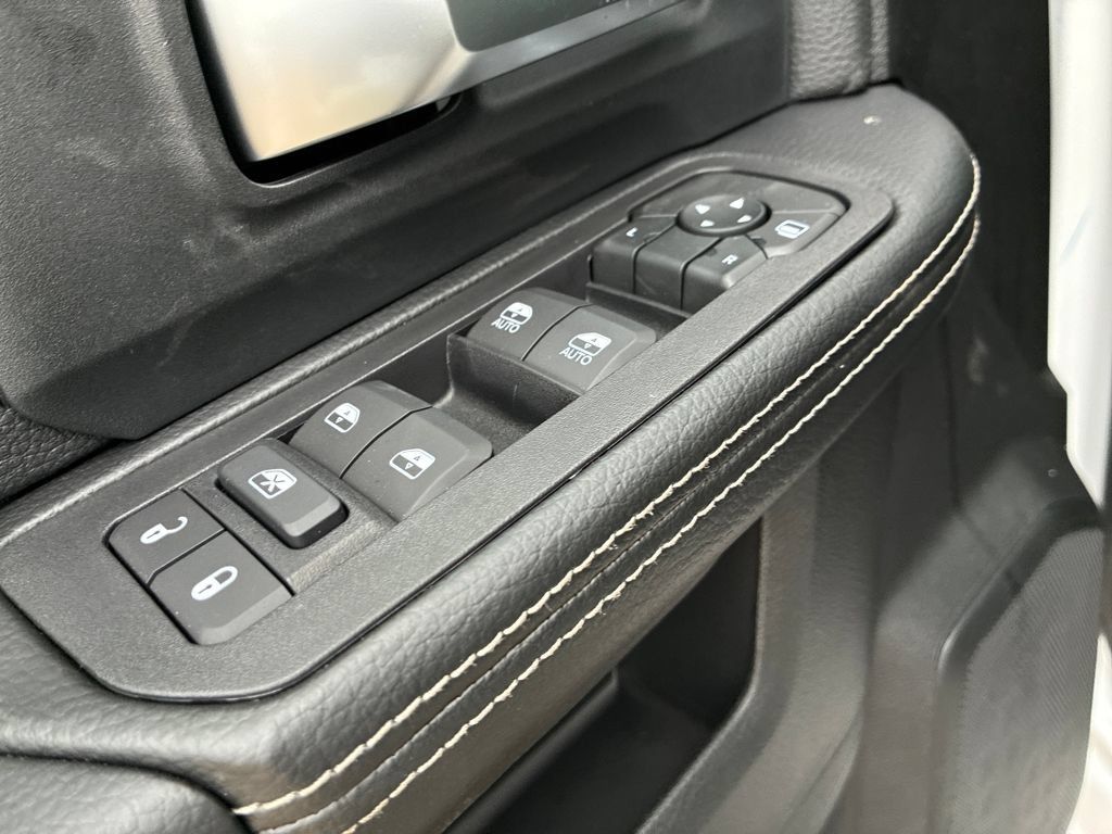 New 2026 RAM 4500 4x4 Crew Cab DRW image 12